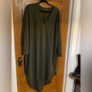 Universal Standard olive green Geneva v neck long sleeve size L